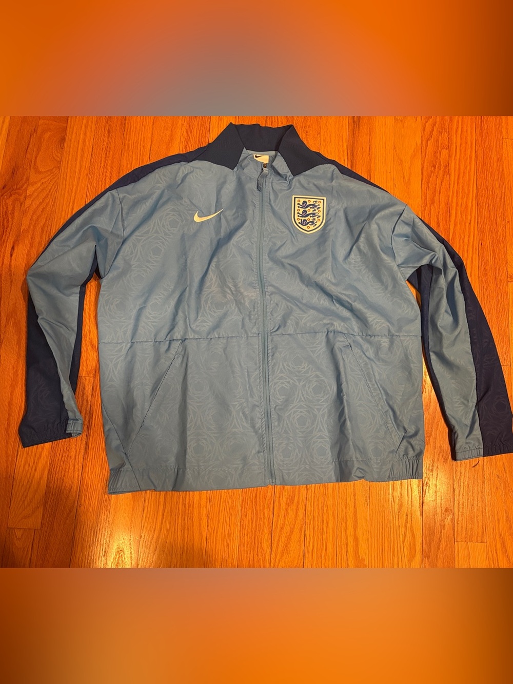 Nike England Soccer Jacket Women’s XL DV5601 New $105 Retail

Smoke free home